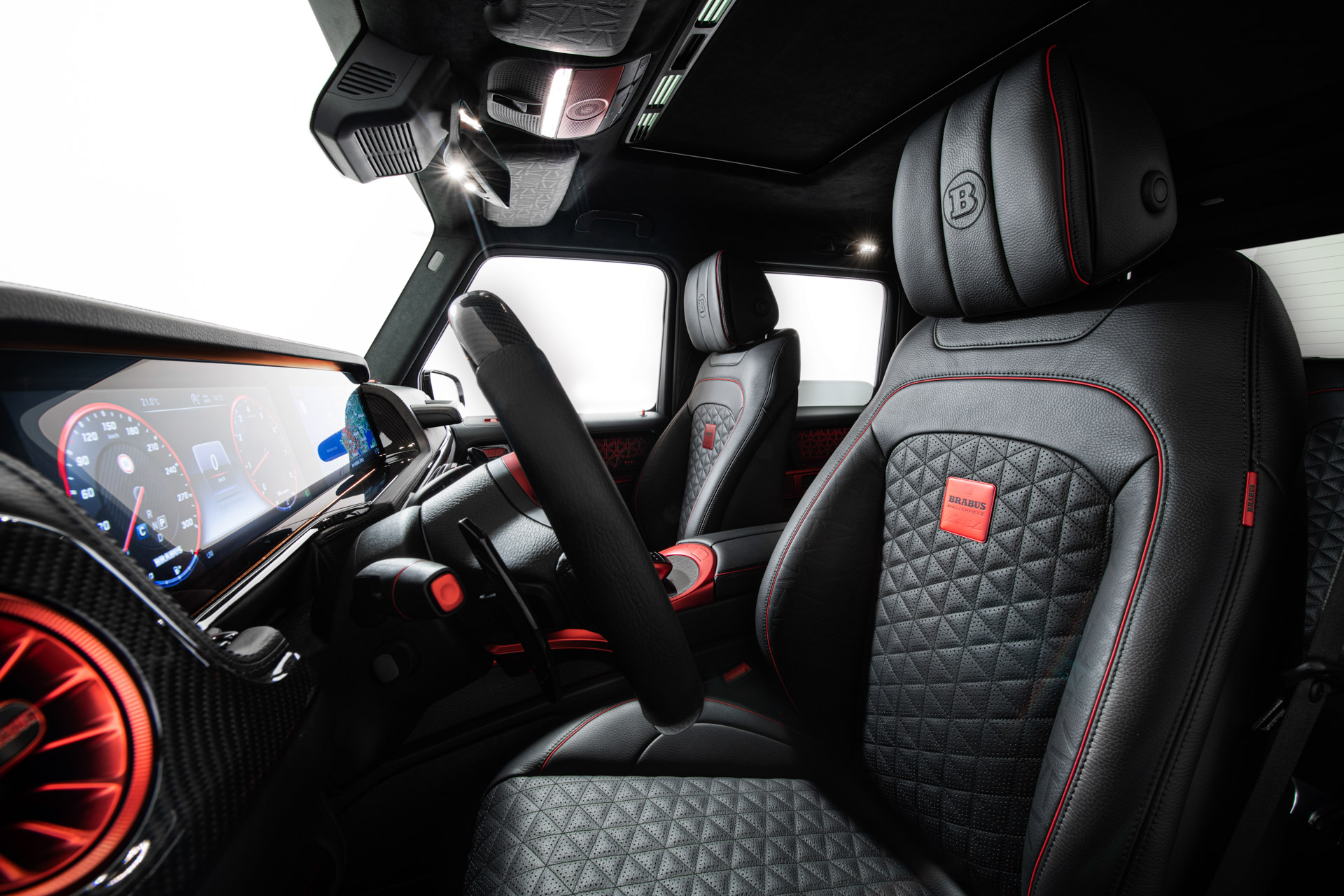 برابوس تحول مرسيدس G63 إلى شاحنتين بستة عجلات بقوة 800 و 900 حصان! برابوس تحول مرسيدس G63 إلى شاحنتين بستة عجلات بقوة 800 و 900 حصان! 12