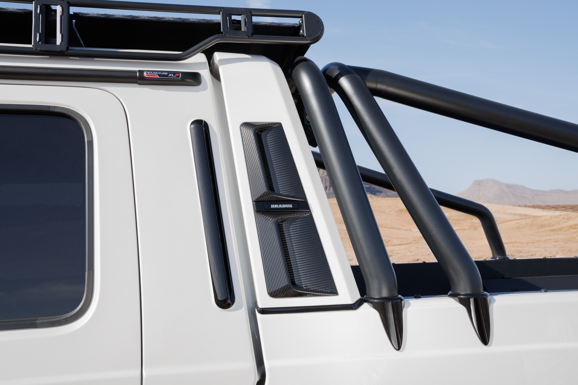 برابوس تحول مرسيدس G63 إلى شاحنتين بستة عجلات بقوة 800 و 900 حصان! برابوس تحول مرسيدس G63 إلى شاحنتين بستة عجلات بقوة 800 و 900 حصان! 8