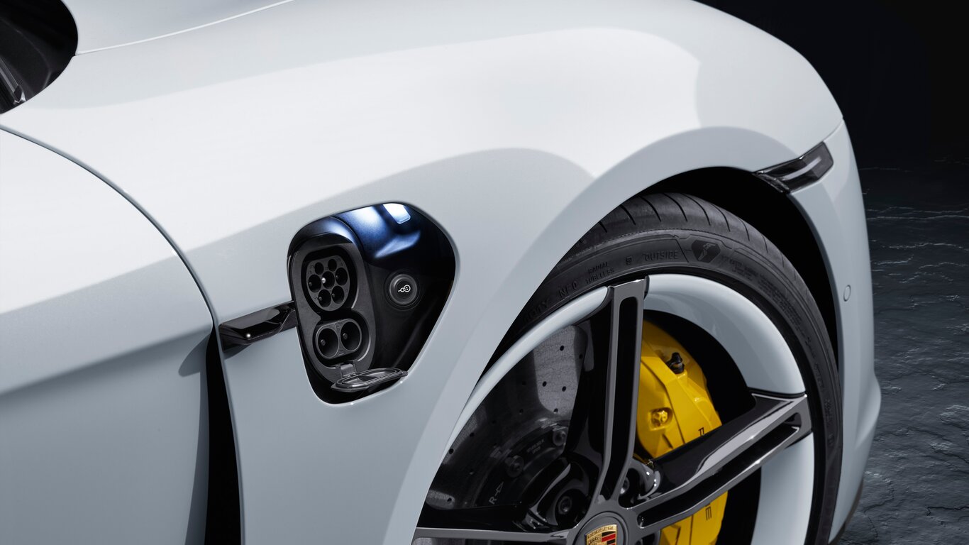 بورشه-تايكان-2023-المربع-نت-13