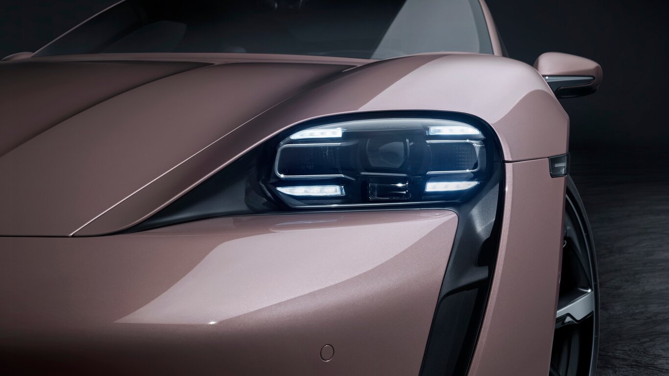 بورشه-تايكان-2023-المربع-نت-21