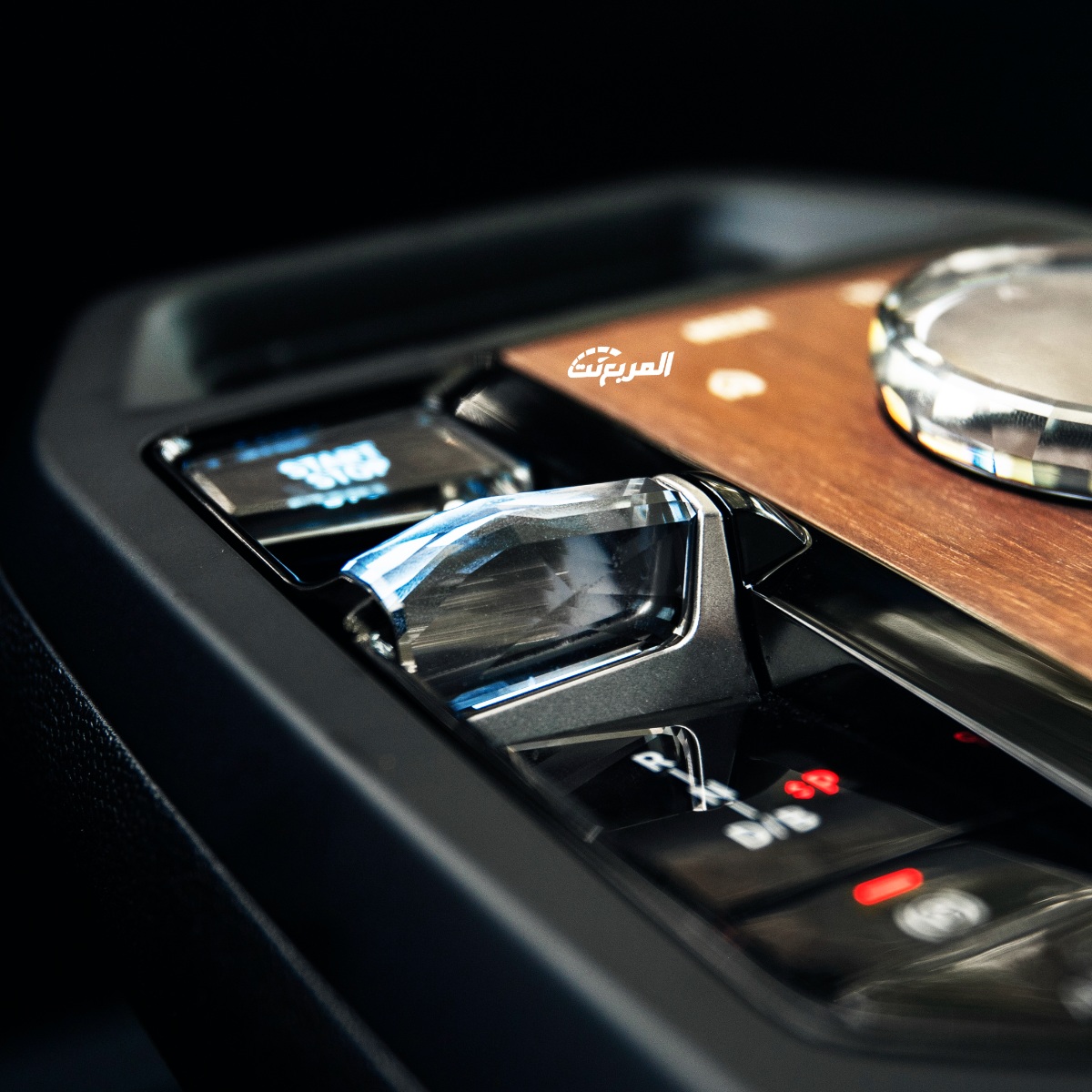 بي-ام-دبليو-ix-2024-المربع-نت-27