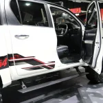 تويوتا تشارك في معرض بانكوك التايلندي بأسطول من شاحنات هايلكس المعدلة تويوتا تشارك في معرض بانكوك التايلندي بأسطول من شاحنات هايلكس المعدلة 5