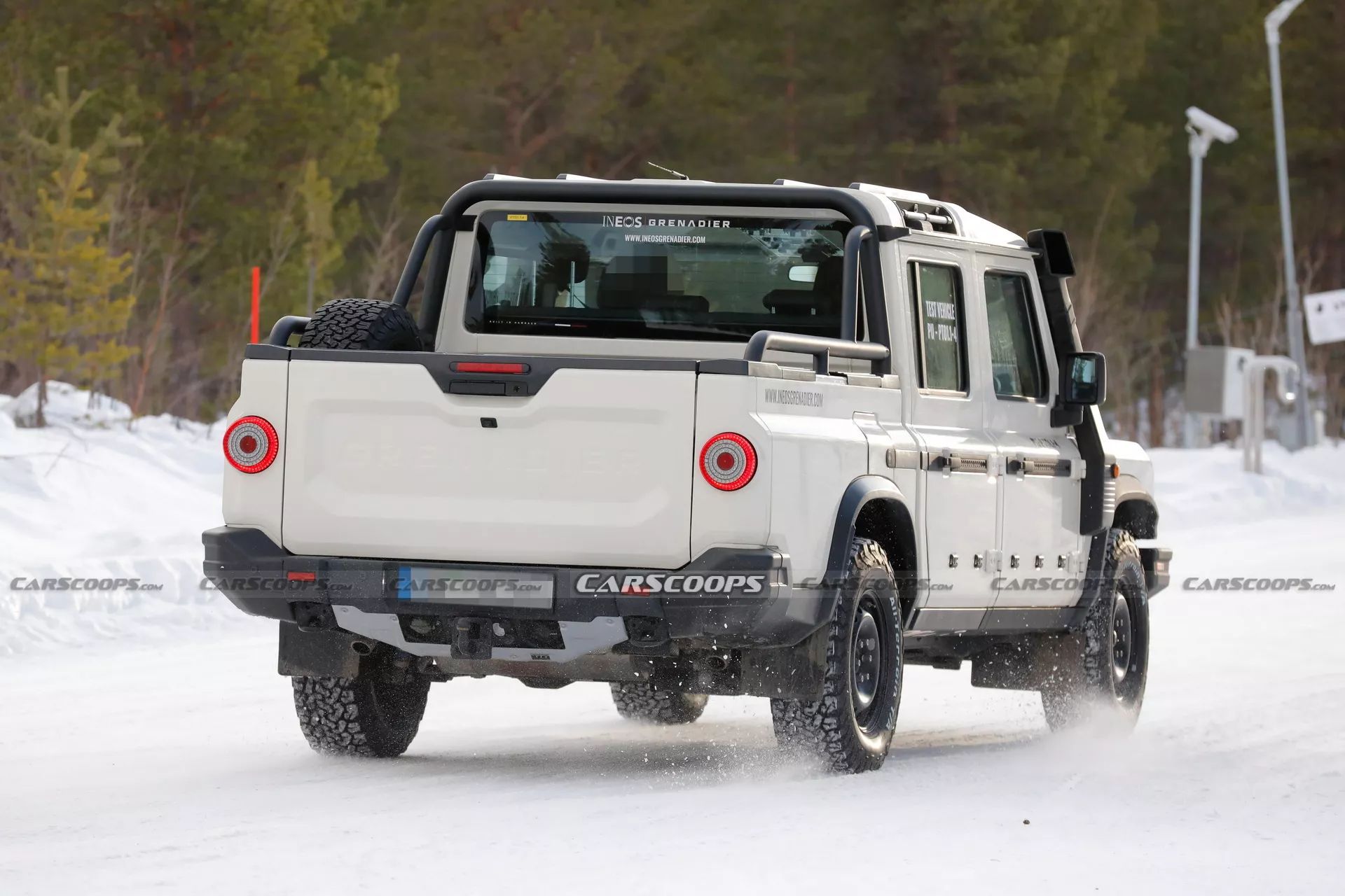 شركة إينيوس البريطانية تطور شاحنة بيك أب عضلية جديدة مستوحاة من ديفندر الأصلية شركة إينيوس البريطانية تطور شاحنة بيك أب عضلية جديدة مستوحاة من ديفندر الأصلية 1