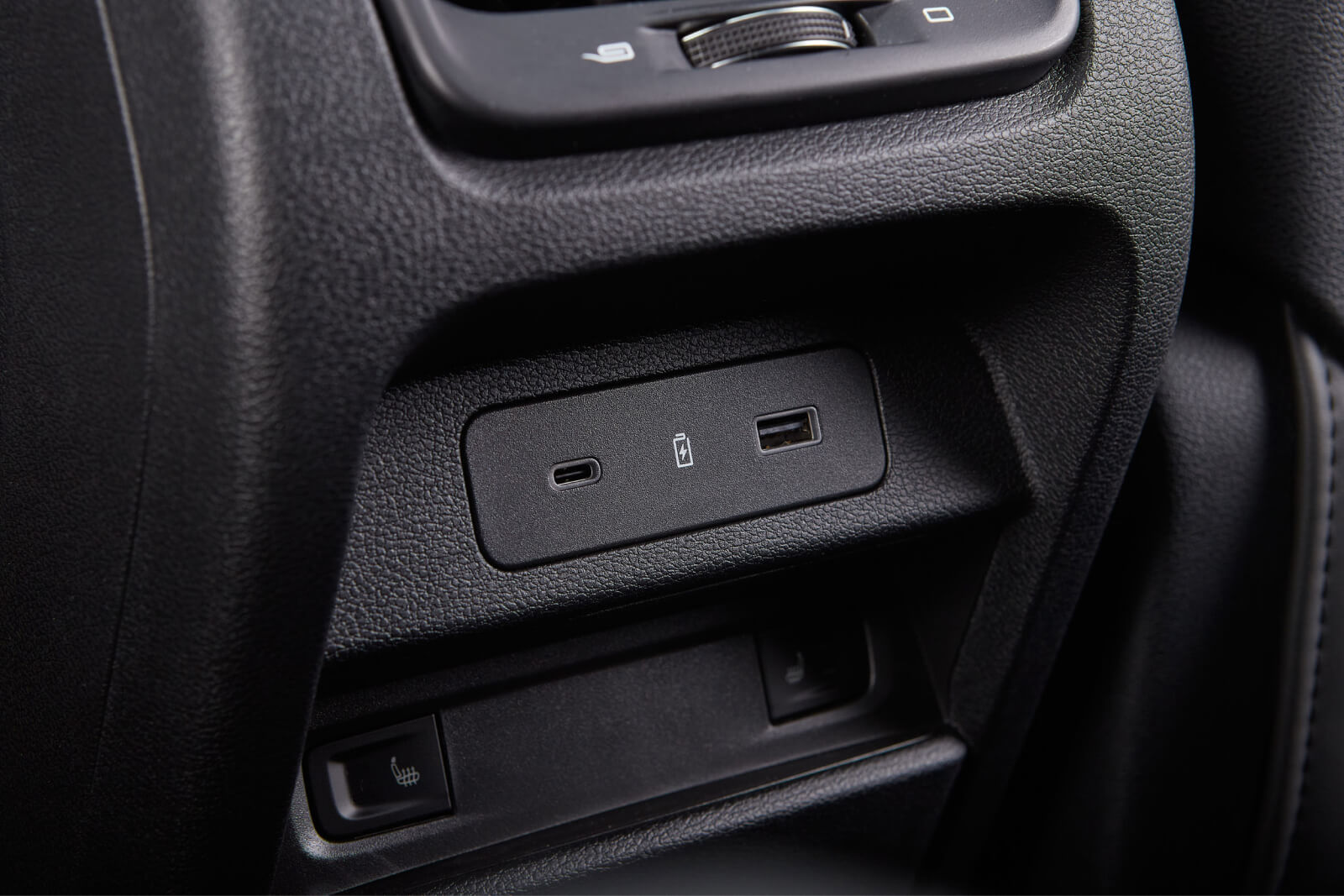 جيلي-توجيلا-2023-فيس-ليفت-المربع-نت-16