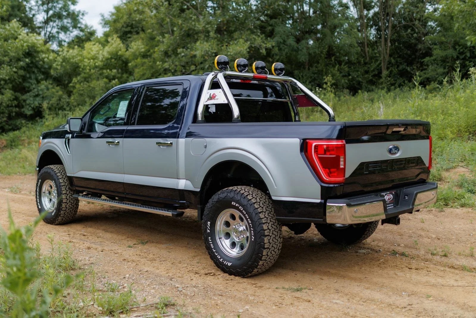 فورد F-150 تحصل على حزمة تعديلات كلاسيكية بقوة تصل إلى 700 حصان فورد F-150 تحصل على حزمة تعديلات كلاسيكية بقوة تصل إلى 700 حصان 10