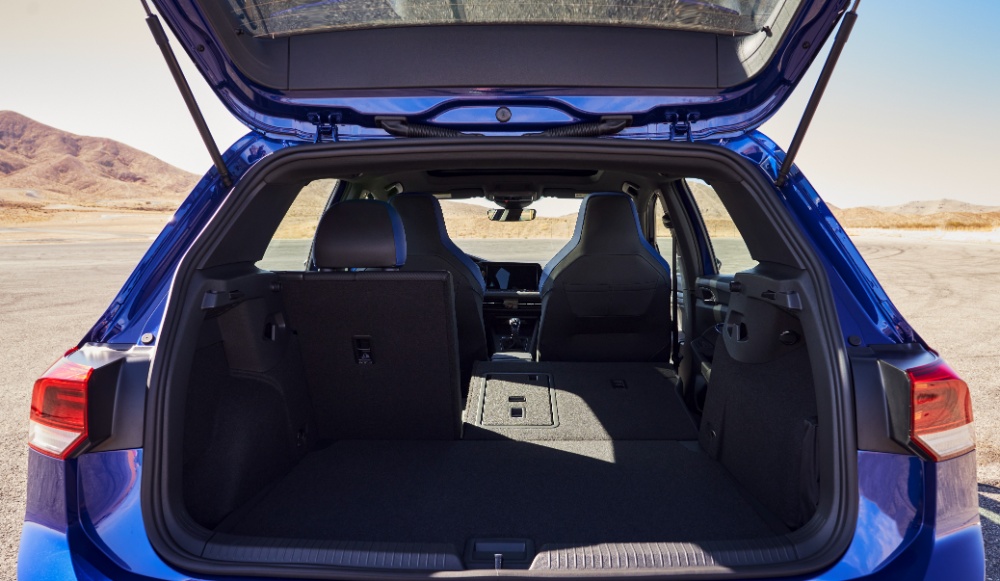 فولكس-واجن-جولف-r-2023-المربع-نت-12