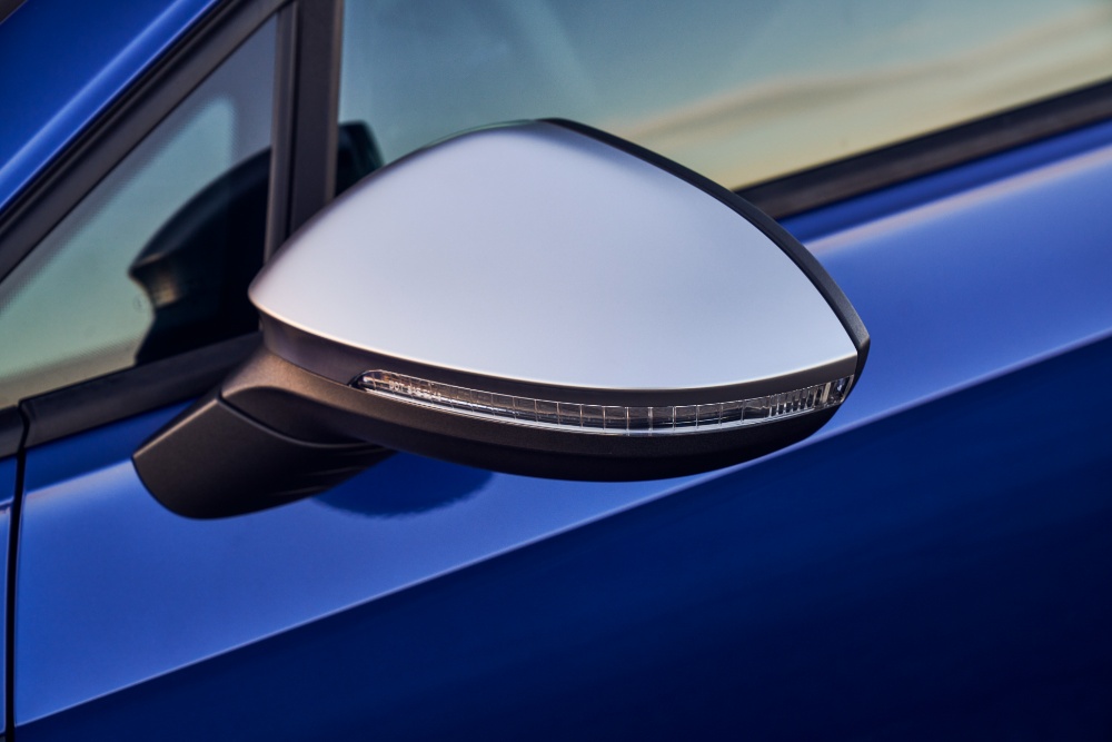 فولكس-واجن-جولف-r-2023-المربع-نت-22