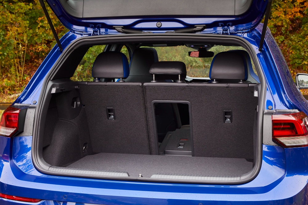 فولكس-واجن-جولف-r-2023-المربع-نت-26