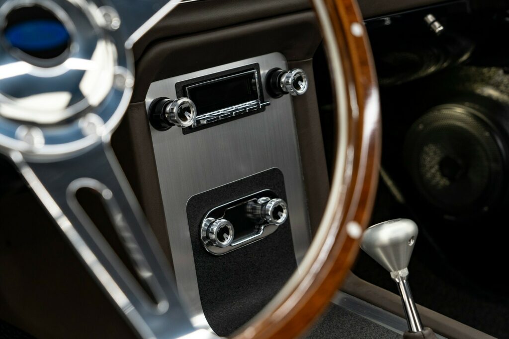 فورد موستنج فاست باك الأسطورية تعود للحياة بعد تجديدات عصرية بسعر 1.1 مليون ريال فورد موستنج فاست باك الأسطورية تعود للحياة بعد تجديدات عصرية بسعر 1.1 مليون ريال 12