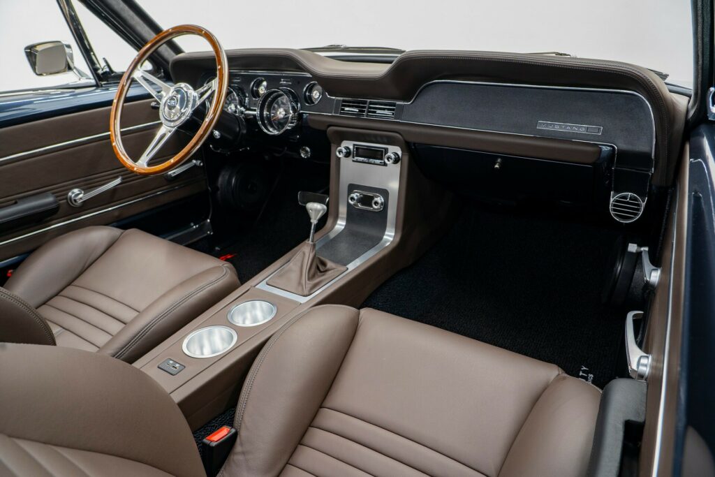 فورد موستنج فاست باك الأسطورية تعود للحياة بعد تجديدات عصرية بسعر 1.1 مليون ريال فورد موستنج فاست باك الأسطورية تعود للحياة بعد تجديدات عصرية بسعر 1.1 مليون ريال 7