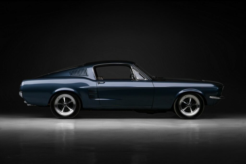 فورد موستنج فاست باك الأسطورية تعود للحياة بعد تجديدات عصرية بسعر 1.1 مليون ريال فورد موستنج فاست باك الأسطورية تعود للحياة بعد تجديدات عصرية بسعر 1.1 مليون ريال 4