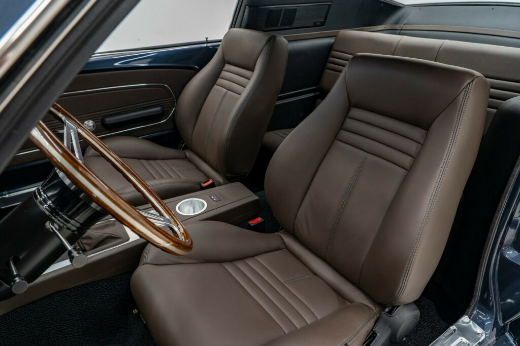 فورد موستنج فاست باك الأسطورية تعود للحياة بعد تجديدات عصرية بسعر 1.1 مليون ريال فورد موستنج فاست باك الأسطورية تعود للحياة بعد تجديدات عصرية بسعر 1.1 مليون ريال 14