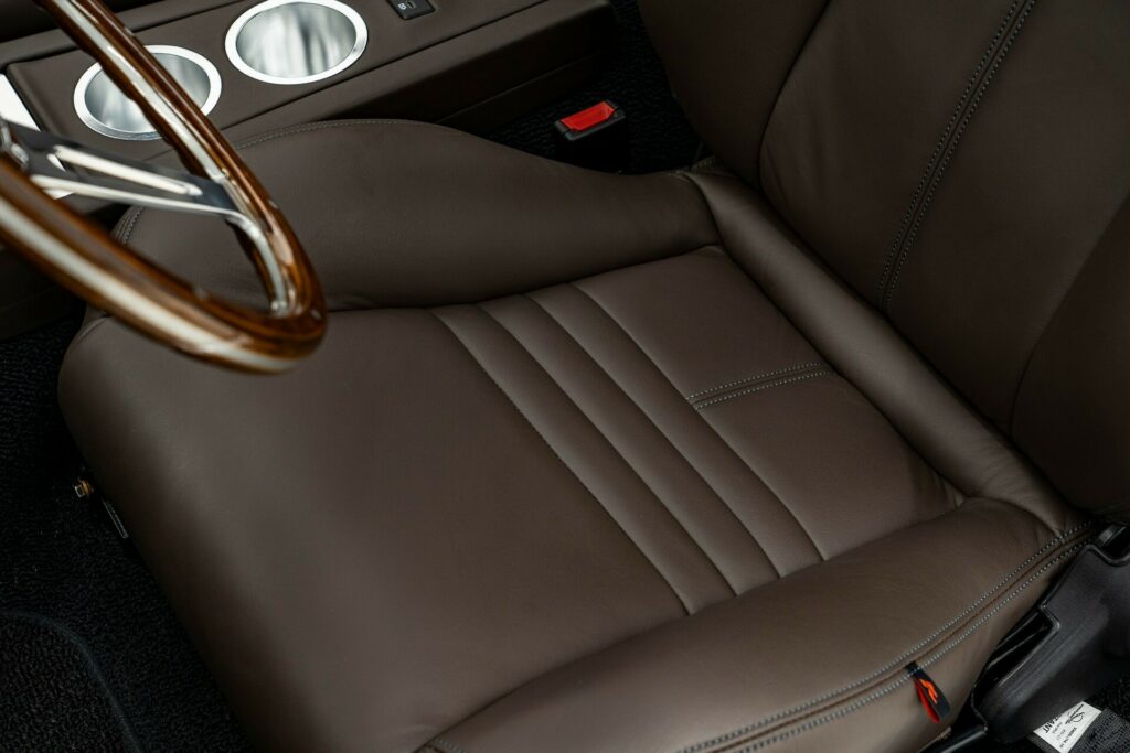 فورد موستنج فاست باك الأسطورية تعود للحياة بعد تجديدات عصرية بسعر 1.1 مليون ريال فورد موستنج فاست باك الأسطورية تعود للحياة بعد تجديدات عصرية بسعر 1.1 مليون ريال 16