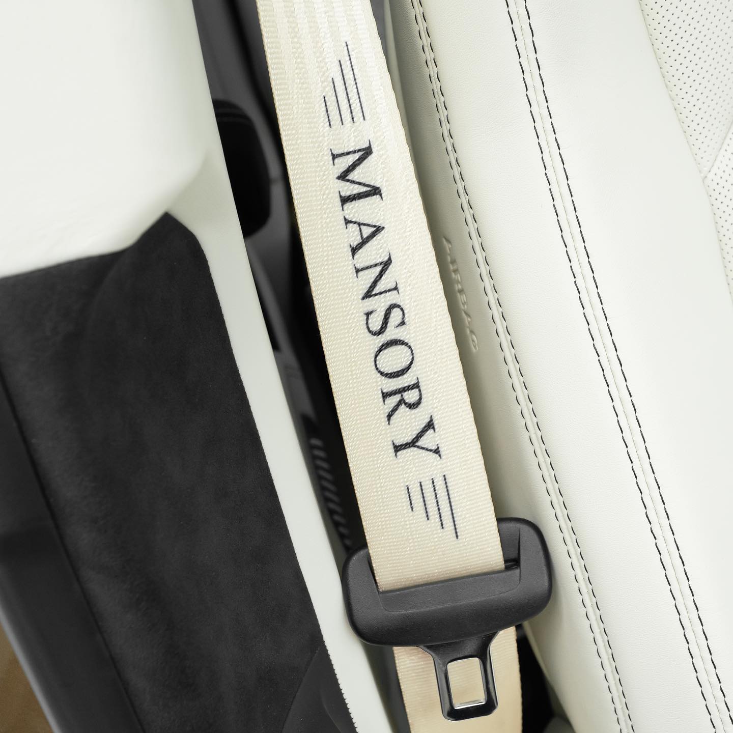 لامبورجيني اوروس تحصل على نسخة ذهبية من مانسوري بقوة 900 حصان لامبورجيني اوروس تحصل على نسخة ذهبية من مانسوري بقوة 900 حصان 4