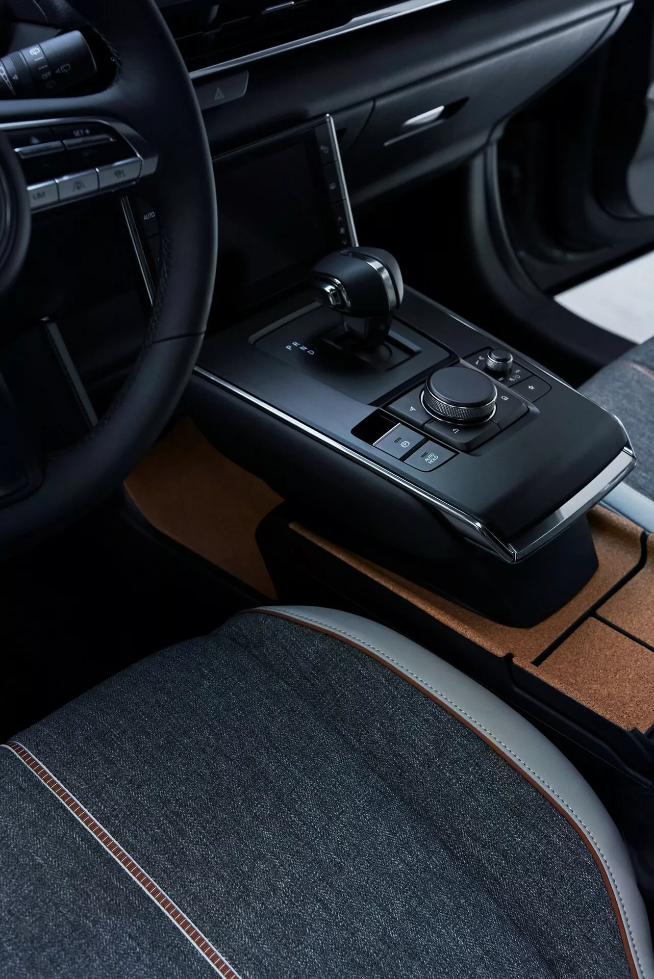 مازدا تعلن انسحابها من سوق السيارات الكهربائية في أمريكا بعد تدهور مبيعات سيارتها الكهربائية MX-30 6