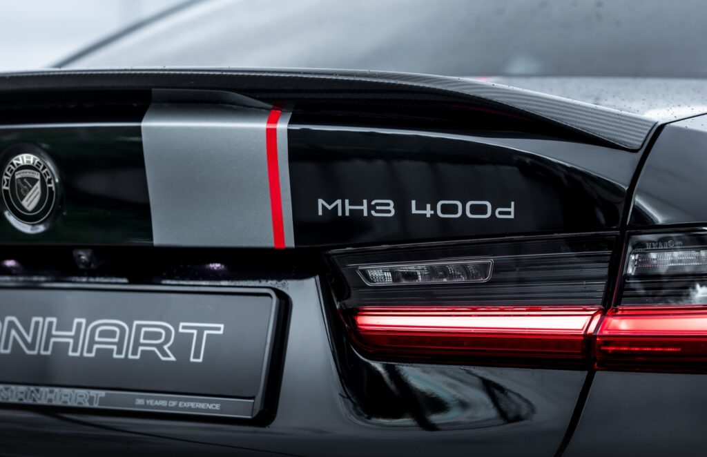 بي ام دبليو الفئة الثالثة تحصل على تعديلات رياضية ومحرك أقوى من مانهارت الألمانية بي ام دبليو الفئة الثالثة تحصل على تعديلات رياضية ومحرك أقوى من مانهارت الألمانية 8