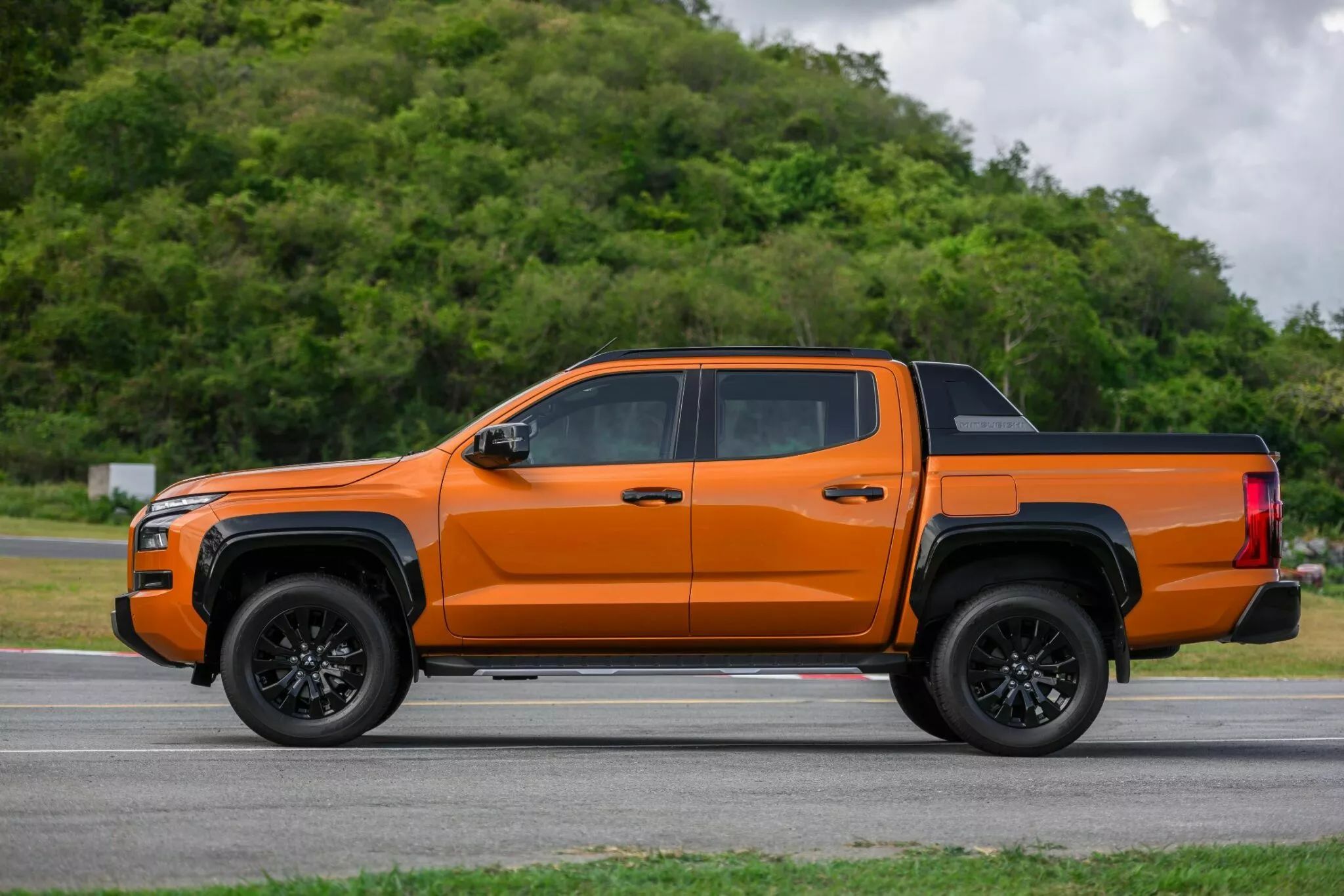 ميتسوبيشي L200 الجيل السادس الجديد ينطلق رسمياً بمحرك أقوى وخارجية صندوقية جاهزة للدروب الوعرة 7