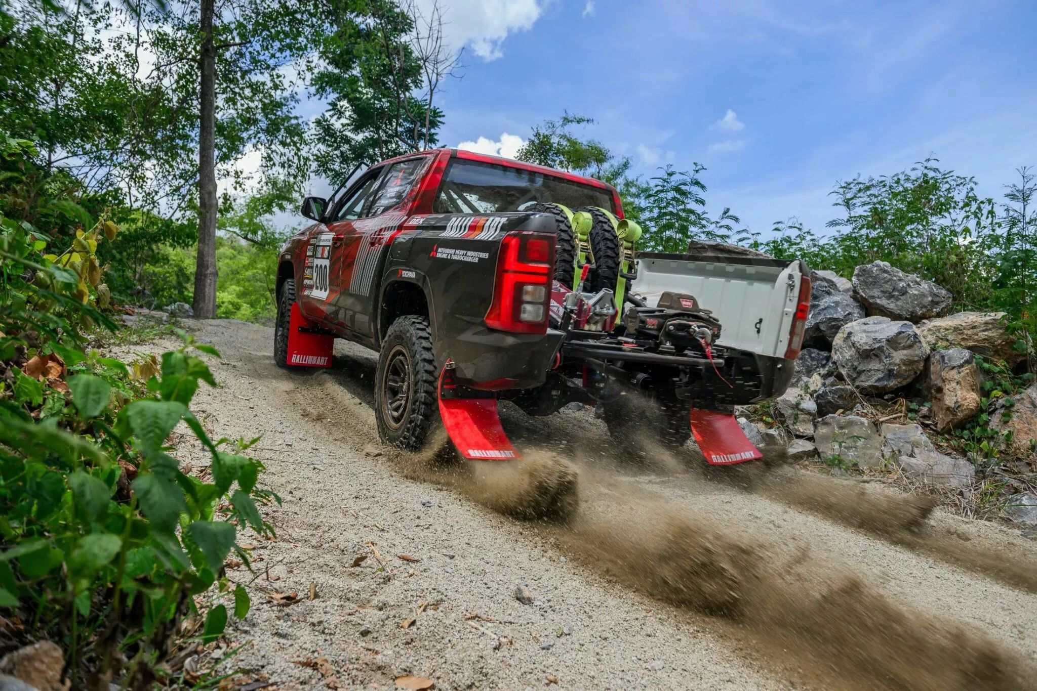 ميتسوبيشي L200 الجيل السادس الجديد ينطلق رسمياً بمحرك أقوى وخارجية صندوقية جاهزة للدروب الوعرة 56