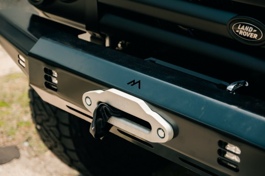 شاحنة لاندروفر ديفندر كلاسيكية تحصل على عملية تجديد رائعة من شركة هيمالايا الأمريكية شاحنة لاندروفر ديفندر كلاسيكية تحصل على عملية تجديد رائعة من شركة هيمالايا الأمريكية 8