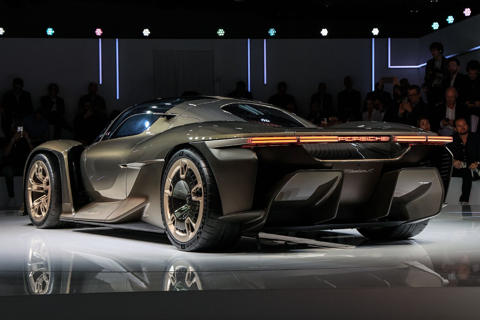 تعرف على 5 من أبرز السيارات الاختبارية لعام 2023 حتى الآن بورش ميشن X