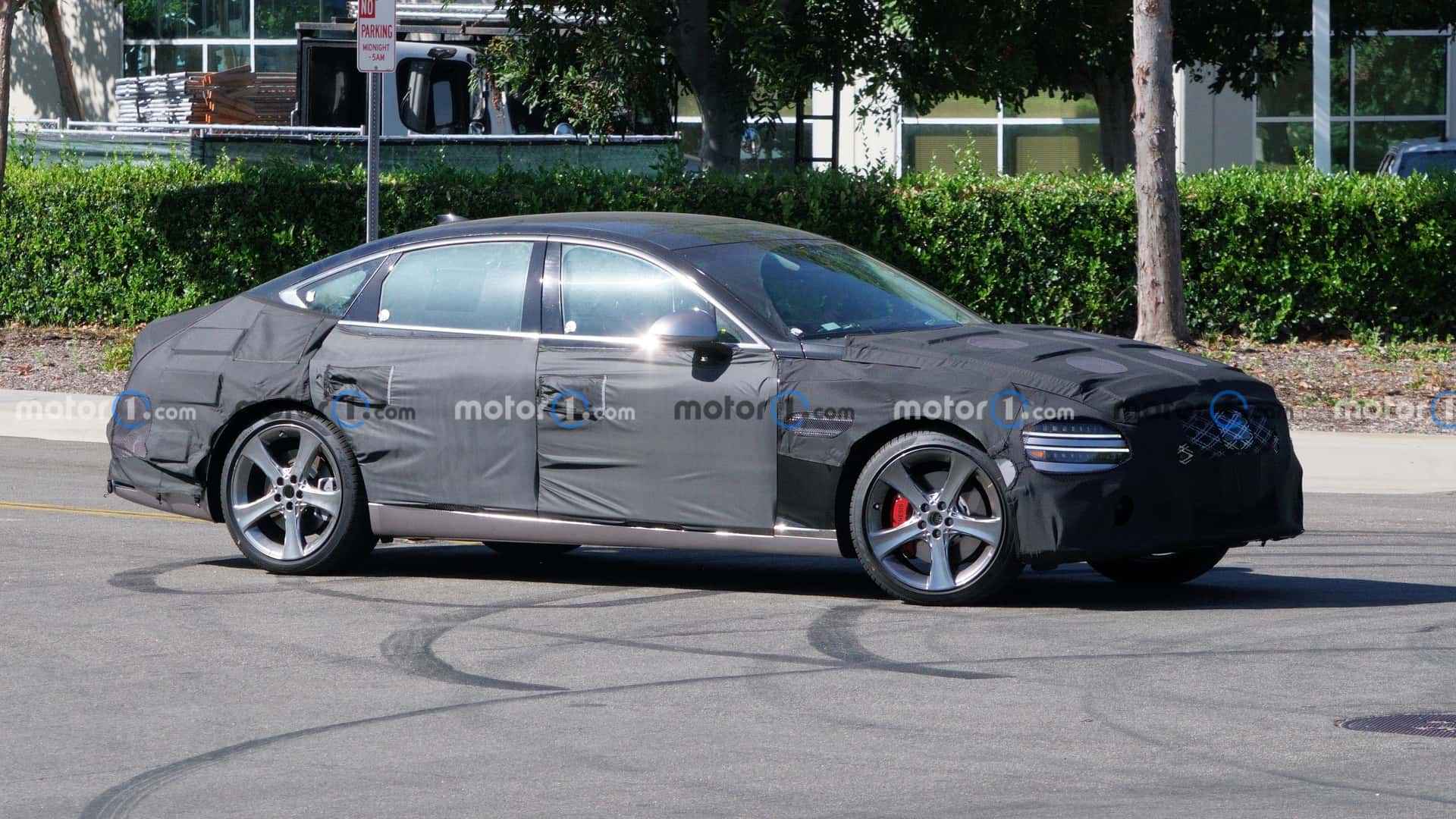 جينيسيس G80 فيس ليفت تظهر بصور تجسسية بتحديثات خارجية وداخلية جديدة جينيسيس G80 فيس ليفت تظهر بصور تجسسية بتحديثات خارجية وداخلية جديدة 3