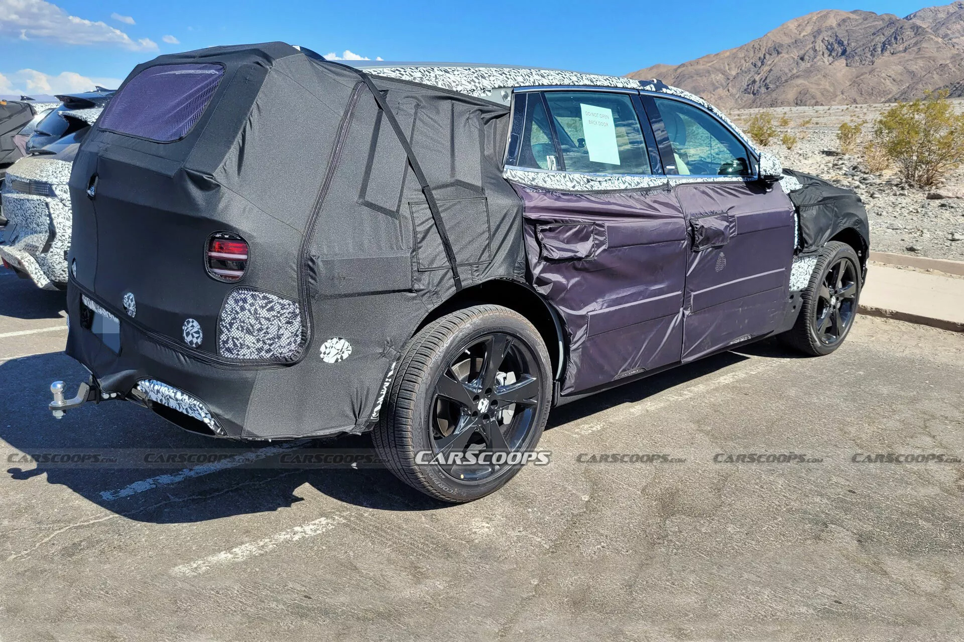 جينيسيس GV90 الكهربائية الجديدة كلياً تظهر أثناء اختبارها في وادي الموت الأمريكي جينيسيس GV90 الكهربائية الجديدة كلياً تظهر أثناء اختبارها في وادي الموت الأمريكي 4