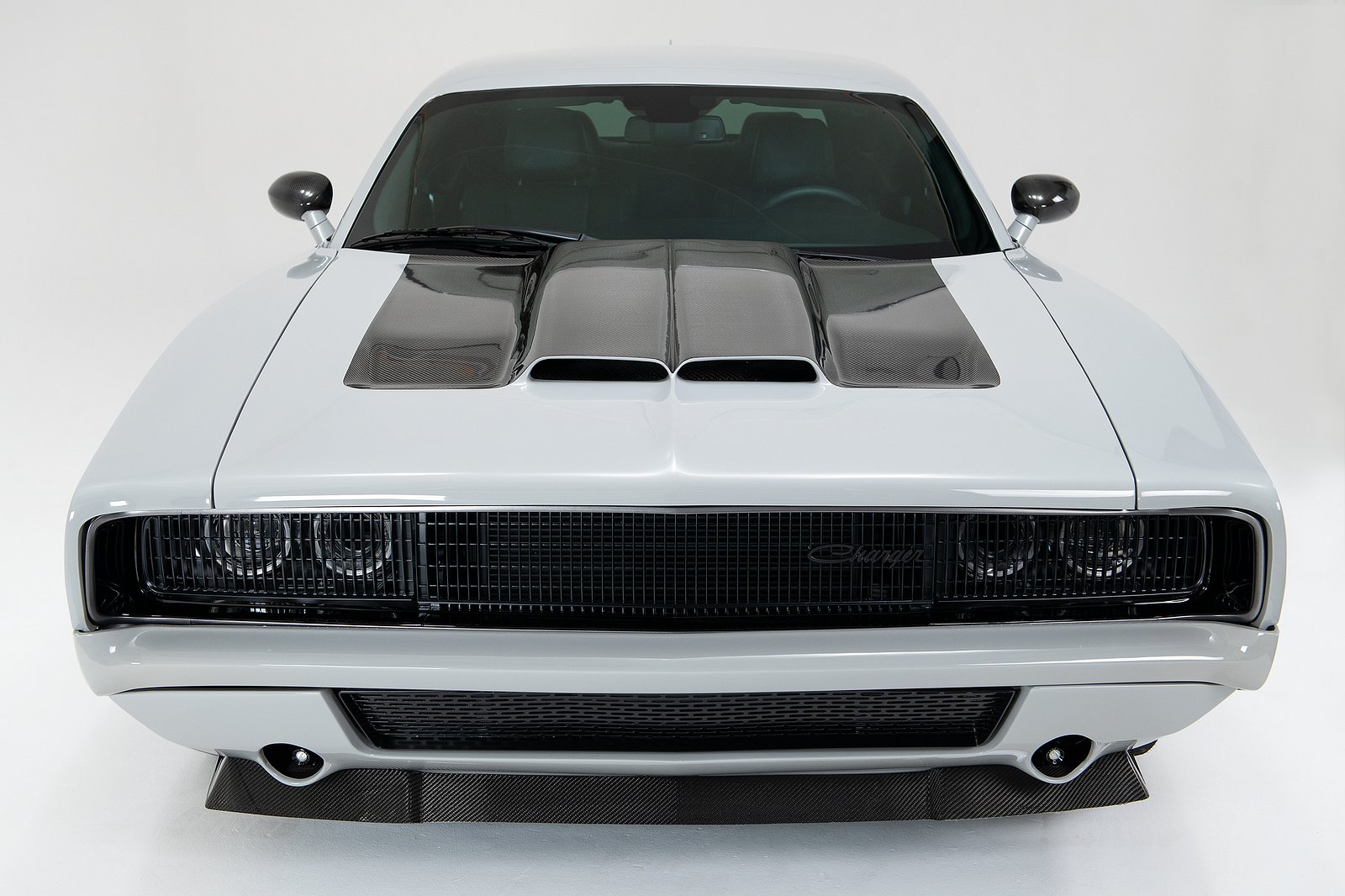 دودج تشالنجر هيلكات تحصل على مظهر تشارجر الكلاسيكية من ستينيات القرن الماضي بقوة 885 حصان دودج تشالنجر هيلكات بمظهر كلاسيكي