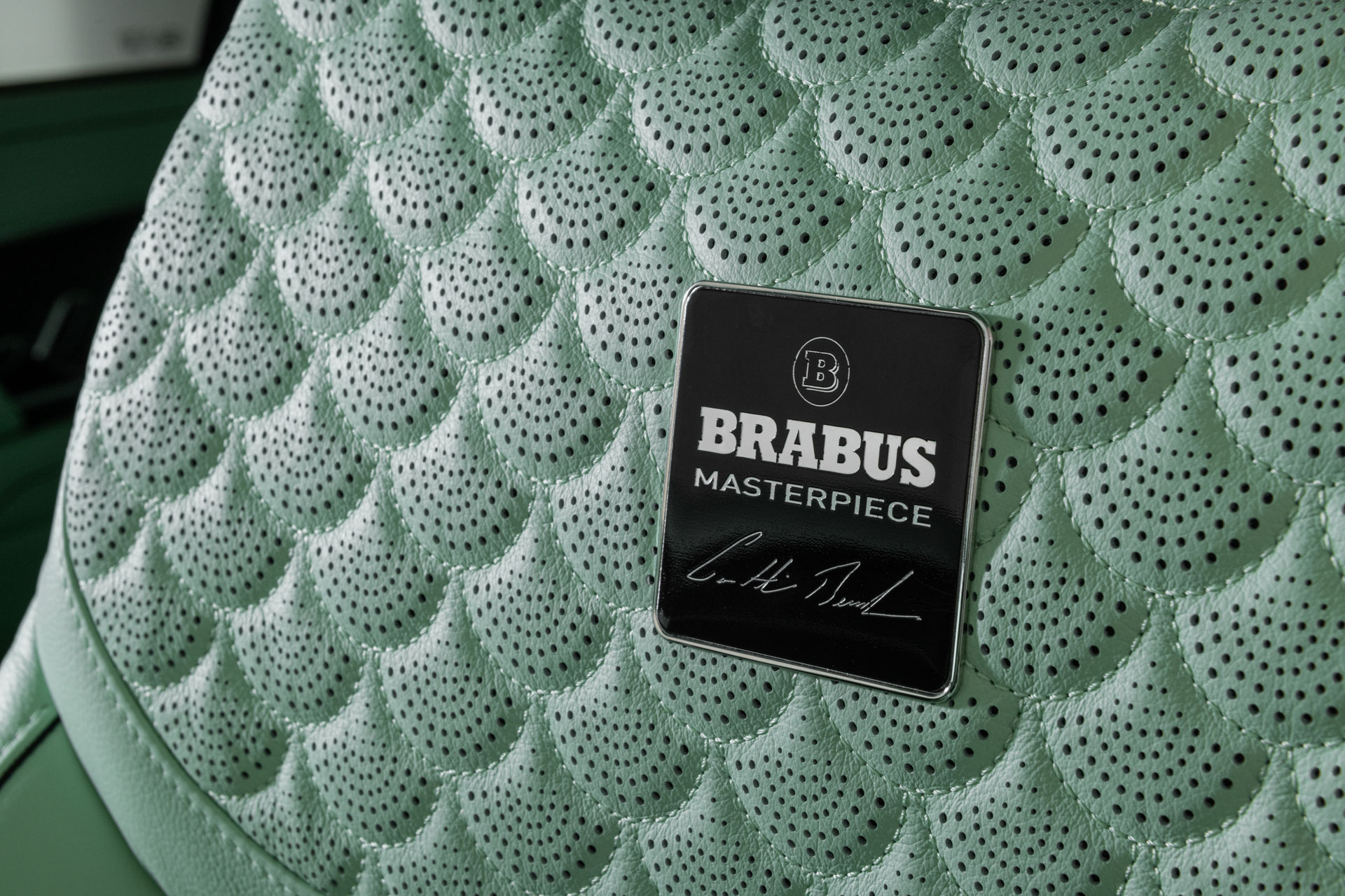 برابوس تكشف عن إصدار جديد من رنج روفر بقوة 600 حصان برابوس تكشف عن إصدار جديد من رنج روفر بقوة 600 حصان 11