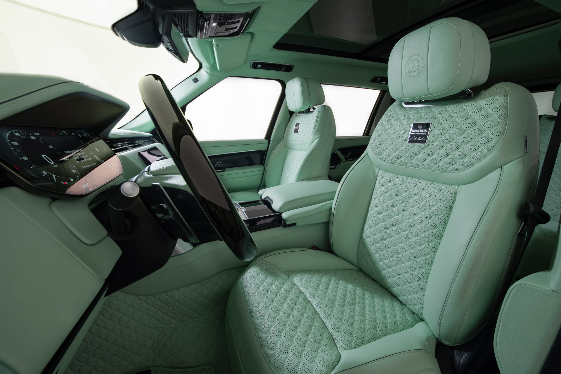 برابوس تكشف عن إصدار جديد من رنج روفر بقوة 600 حصان برابوس تكشف عن إصدار جديد من رنج روفر بقوة 600 حصان 10