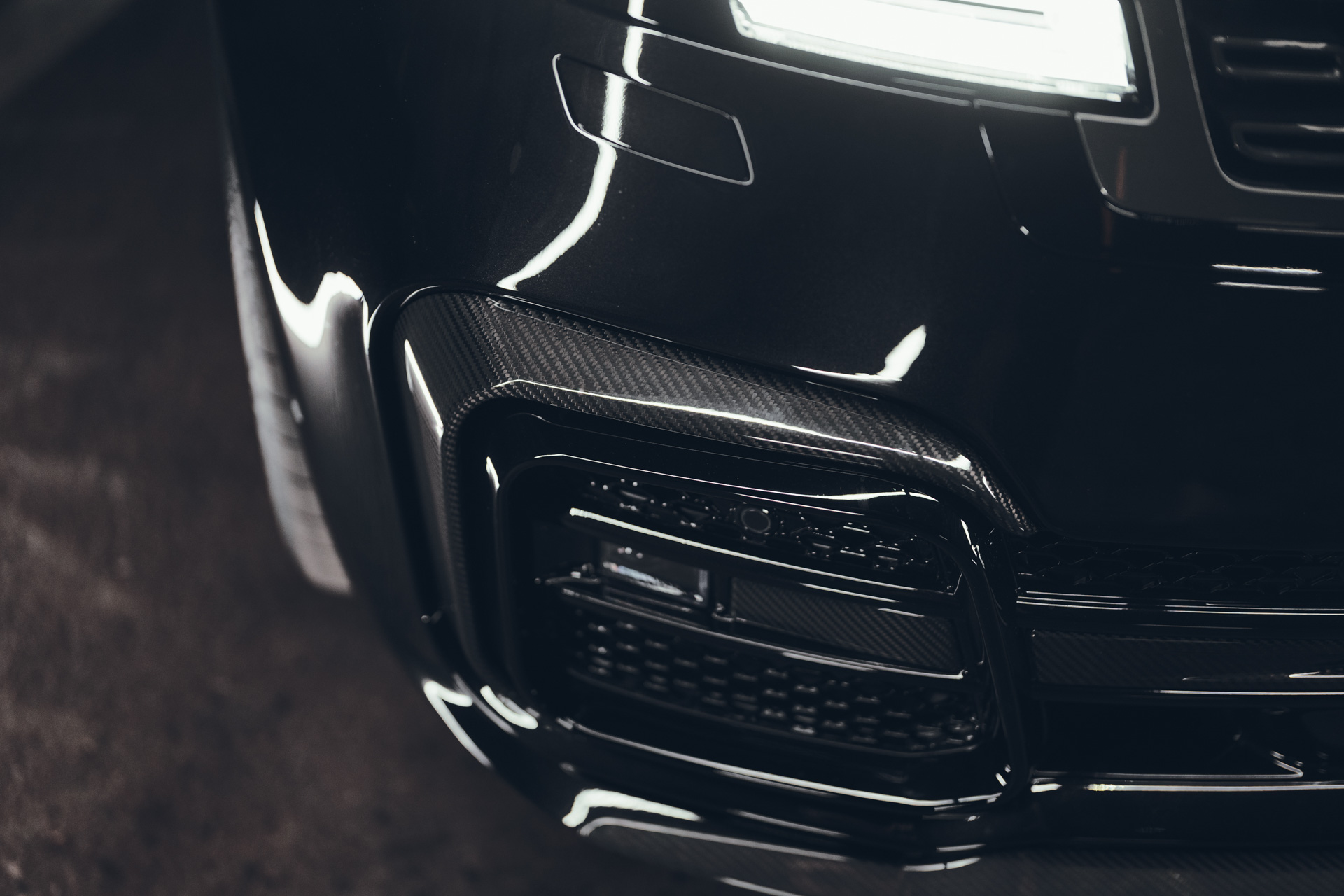 برابوس تكشف عن إصدار جديد من رنج روفر بقوة 600 حصان برابوس تكشف عن إصدار جديد من رنج روفر بقوة 600 حصان 4