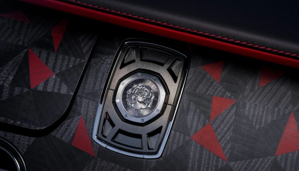 رولز رويس تكشف عن دروب تيل لا روز نوار الحصرية للغاية بأربع نسخ فقط حول العالم 6