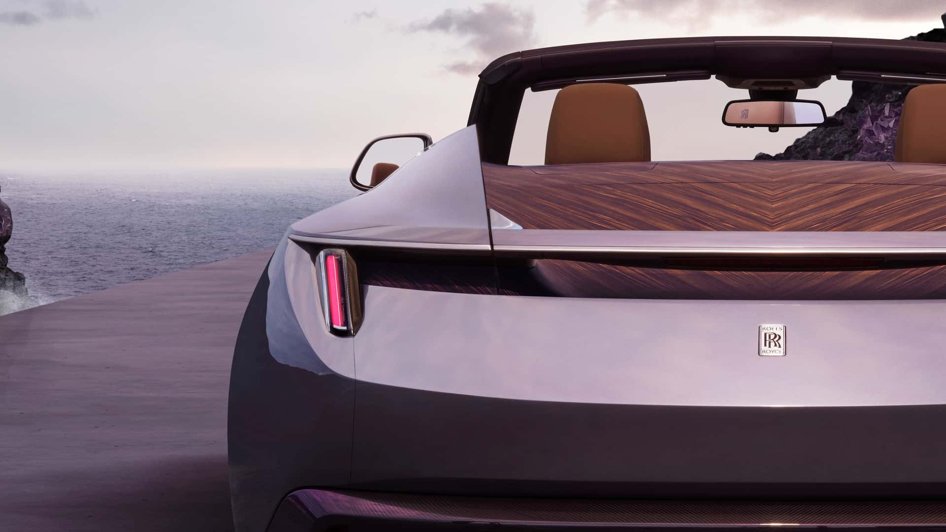 رولزرويس تكشف عن إصدار دروب تيل أميثِست الحصري الجديد بسعر 94 مليون ريال وخارجية بنفسجية 12