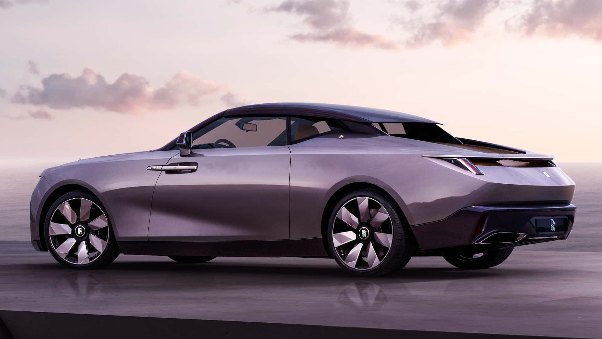 رولزرويس تكشف عن إصدار دروب تيل أميثِست الحصري الجديد بسعر 94 مليون ريال وخارجية بنفسجية 14