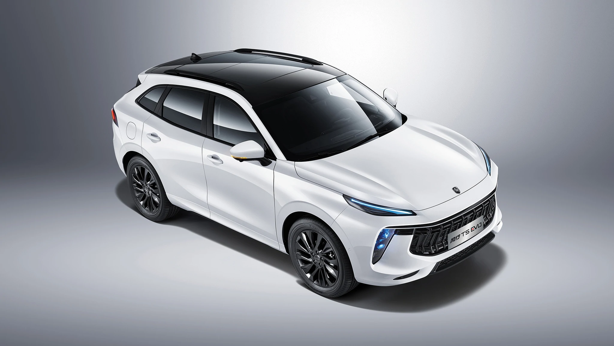 مواصفات سيارة فورثنج T5 ايفو 2023 أول إصدارات الصانع الصيني بالمملكة مواصفات سيارة فورثنج T5 ايفو 2023 أول إصدارات الصانع الصيني بالمملكة 1