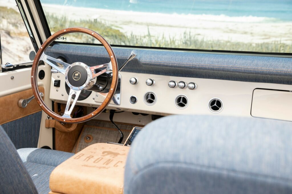 فورد برونكو تحصل على نسخة مجددة بمحرك V8 بقوة 460 حصان وسعر يقترب من 400 ألف دولار! فورد برونكو