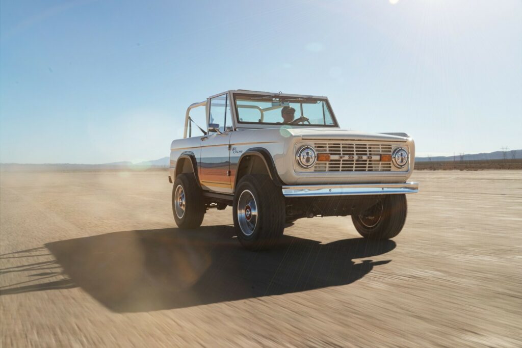 فورد برونكو تحصل على نسخة مجددة بمحرك V8 بقوة 460 حصان وسعر يقترب من 400 ألف دولار! فورد برونكو