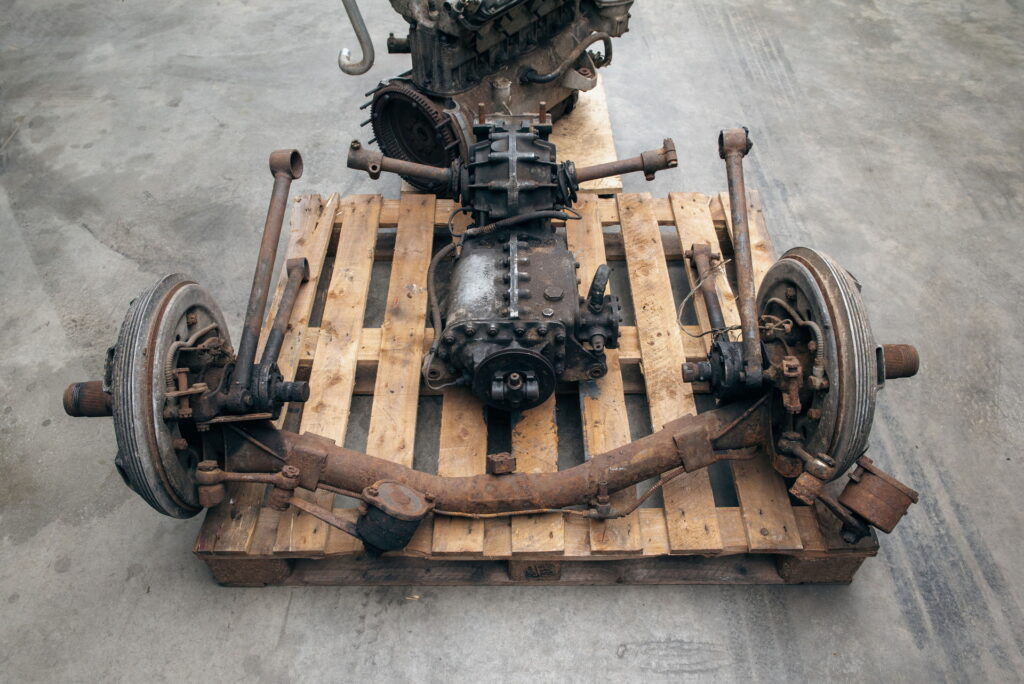 فيراري 500 مونديال سبايدر موديل 1954 محطمة تباع بحوالي 1.9 مليون دولار في مزاد علني فيراري 500 مونديال سبايدر موديل 1954 محطمة تباع بحوالي 1.9 مليون دولار في مزاد علني 12