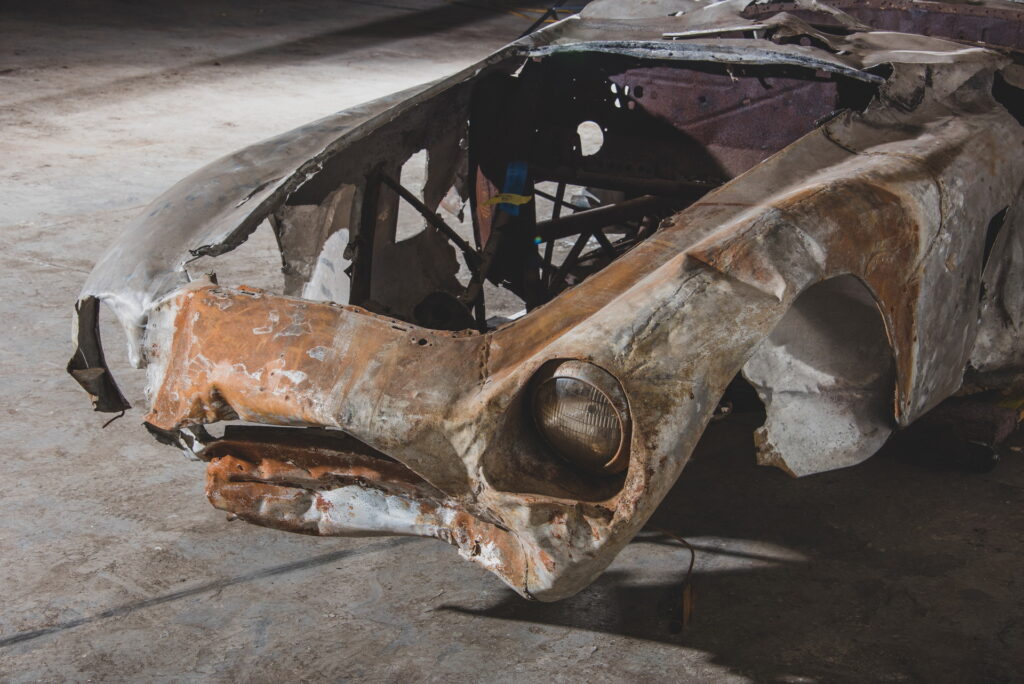 فيراري 500 مونديال سبايدر موديل 1954 محطمة تباع بحوالي 1.9 مليون دولار في مزاد علني فيراري 500 مونديال سبايدر موديل 1954 محطمة تباع بحوالي 1.9 مليون دولار في مزاد علني 10