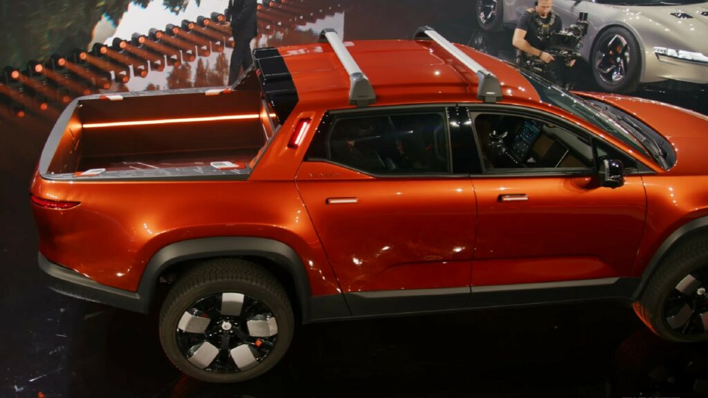 فيسكر الأمريكية تدشن 4 طرازات كهربائية جديدة جاهزة لمنافسة تيسلا، منهم أخف شاحنة كهربائية بالعالم فيسكر الأمريكية تدشن 4 طرازات كهربائية جديدة جاهزة لمنافسة تيسلا، منهم أخف شاحنة كهربائية بالعالم 2