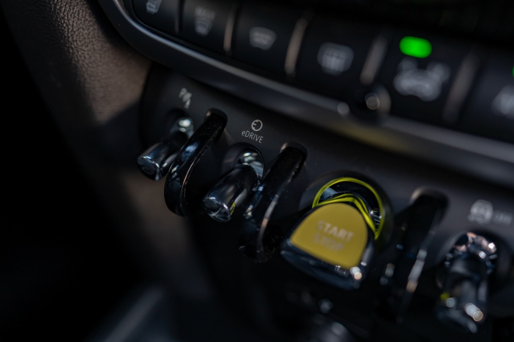 ميني-كونتري-مان-2023-المربع-نت-16