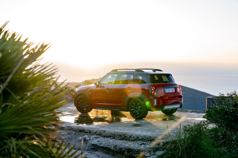 ميني-كونتري-مان-2023-المربع-نت-2-12