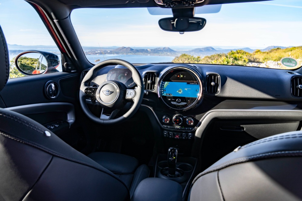 ميني-كونتري-مان-2023-المربع-نت-2-15