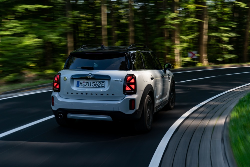 ميني-كونتري-مان-2023-المربع-نت-25