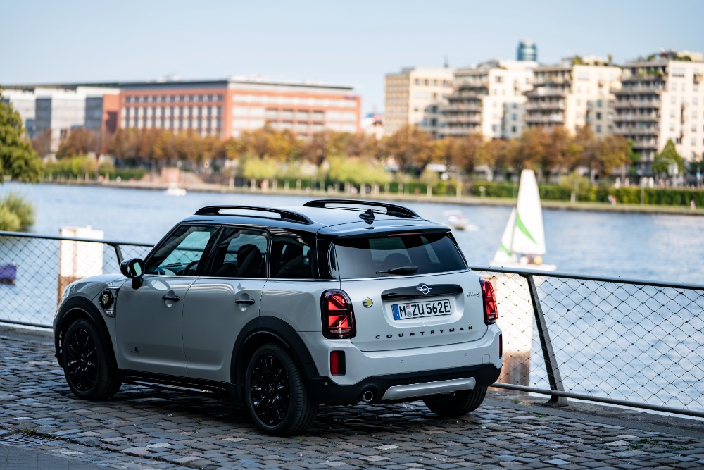 ميني-كونتري-مان-2023-المربع-نت-8