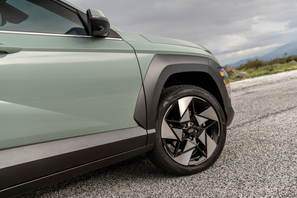 مواصفات هيونداي كونا 2024 في السعودية وترقيات الجيل الجديد مواصفات هيونداي كونا 2024 في السعودية وترقيات الجيل الجديد 8