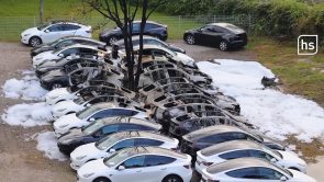 اشتعال 10 سيارات تيسلا موديل Y في ألمانيا من مجموعة مقاومة مجهولة الهوية اشتعال سيارات تيسلا في ألمانيا