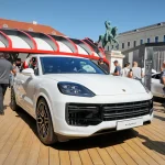 بورش تدشن كايين تيربو E هايبرد 2024، أقوى SUV في تاريخها، في معرض ميونخ للسيارات 1