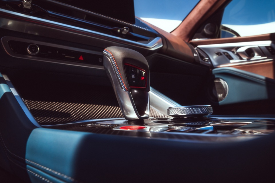 بي-ام-دبليو-xm-المربع-نت-2024-10