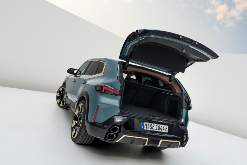 بي-ام-دبليو-xm-المربع-نت-2024-11