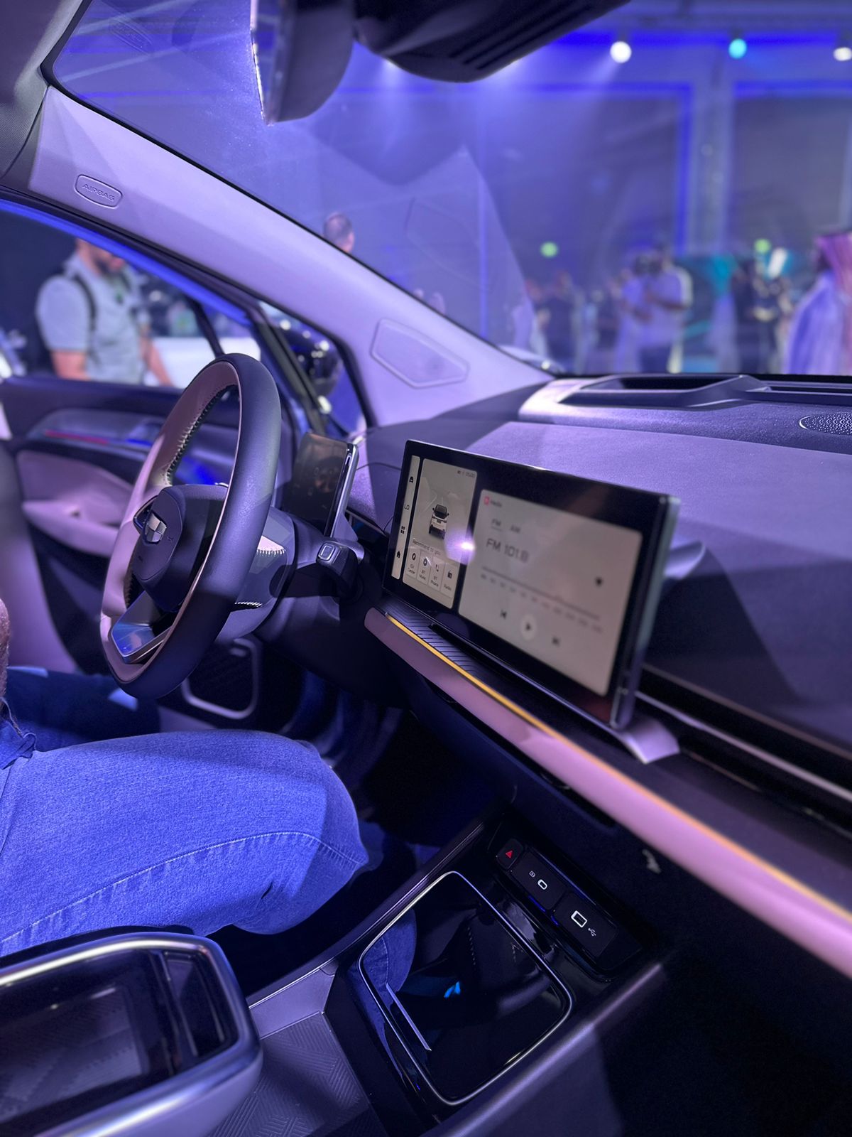 جيلي جيومتري C 2024: أبرز مميزات الكروس أوفر الكهربائية في السعودية جيلي جيومتري C 2024: أبرز مميزات الكروس أوفر الكهربائية في السعودية 3